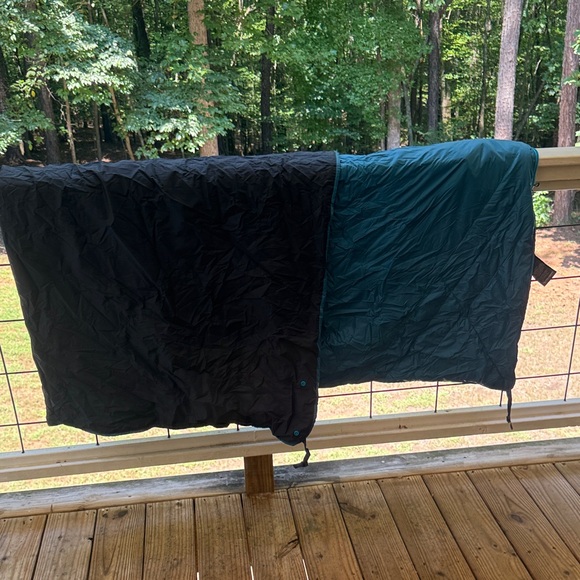 Blue Insulated Tent Comforter - Picture 4 of 8